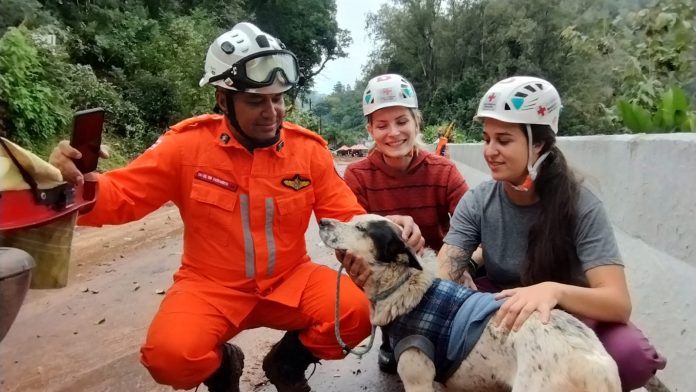 Prefeito de cidade gaúcha agradece a Jerônimo e parabeniza bombeiros baianos pela bravura na ajuda às vítimas das enchentes