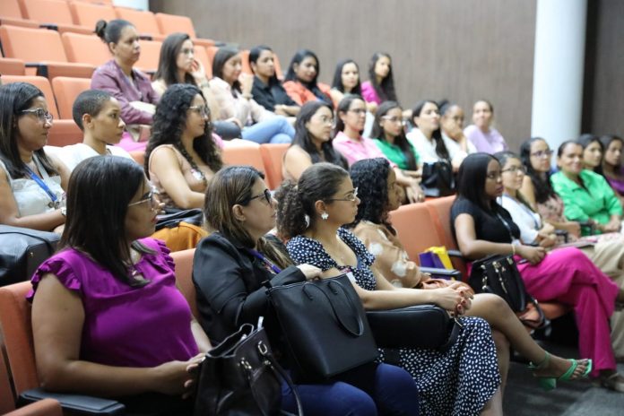 Encontro com nutricionistas da rede estadual promove diálogo sobre segurança alimentar nas escolas