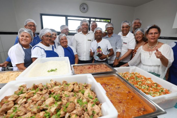 Com prioridade na área social, Jerônimo lança novas ações e reforça combate à fome e ampliação do acesso à água no estado