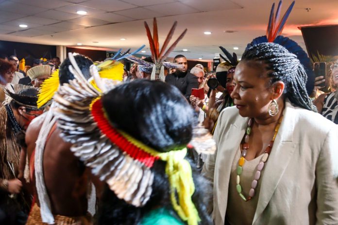 Ministros prestigiam abertura da 1ª Feira Nacional do Artesanato na Bahia