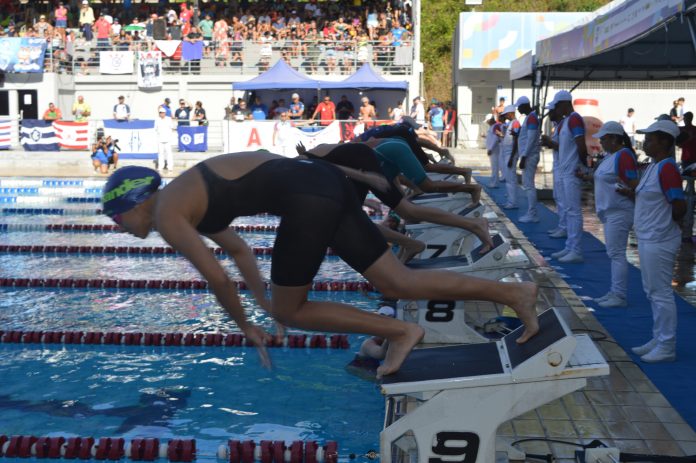 Nadando em casa, baianos buscam medalhas e melhores resultados em evento nacional infantil