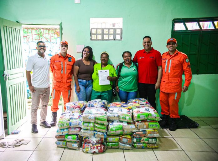 Programa Bahia Sem Fome entrega 60 toneladas de alimentos a catadores de materiais recicláveis da Bahia