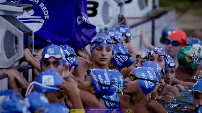 Campeonato Brasileiro Infantil de Natação recebe atletas de mais de 20 estados na Piscina Olímpica da Bahia