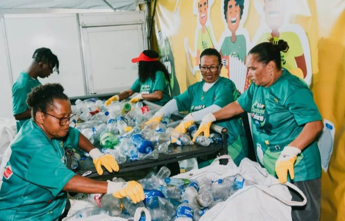 Centrais de coleta recolhem 12 mil kg de recicláveis no São João da capital e interior