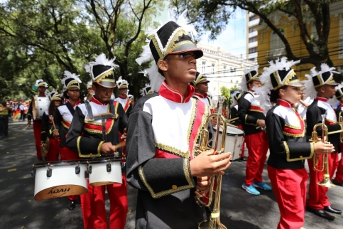 Estudantes da rede estadual participam, em Cachoeira, das comemorações dos 201 anos da Independência do Brasil na Bahia