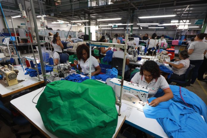 Condomínio Bahia Têxtil inaugura centro comercial que deve injetar R$ 100 milhões na economia ainda este ano