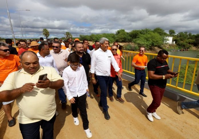 Governo do Estado entrega obras em diversas áreas em Sobradinho