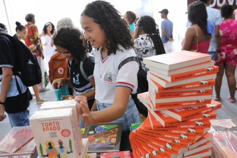 Estudantes da rede estadual apresentam projetos de arte e cultura na 7ª Fligê