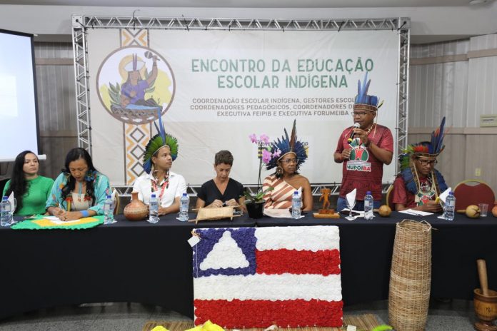 Encontro da Educação Escolar Indígena reúne coordenadores pedagógicos e gestores escolares indígenas, em Salvador