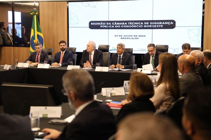 Em Brasília, governador participa de debate sobre segurança pública com o Consórcio Nordeste