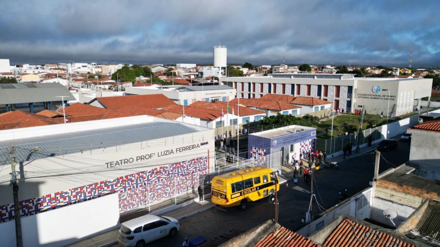 Colégio de tempo integral inaugurado em Poções, neste sábado (6), atenderá mil estudantes