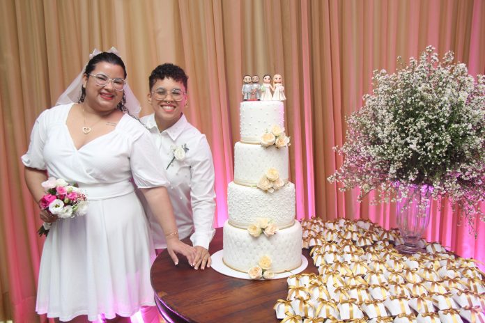 Sim ao Amor: 28 casais LGBTQIAPN+ celebram união civil em casamento coletivo promovido pelo MP-BA