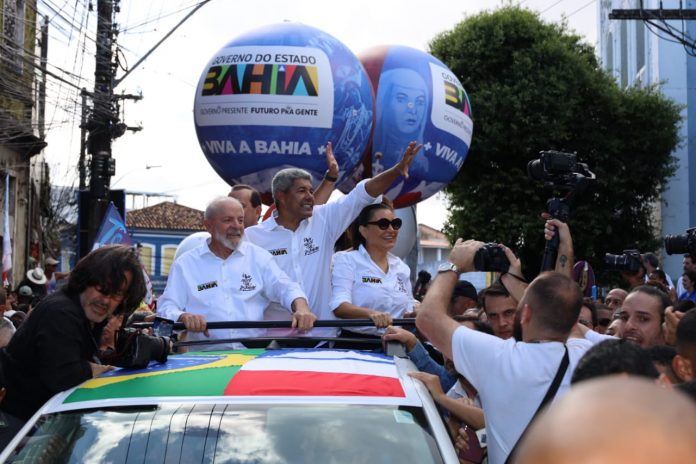Mais uma vez, Lula se une a Jerônimo na maior festa cívica da Bahia