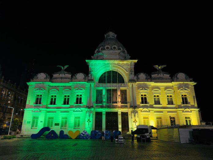 Governo do Estado celebra 50 anos da relação Brasil-China com iluminação em prédios públicos na capital