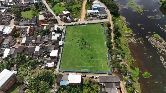 Governo do Estado entrega dois campos reformados em Itabuna para a comunidade