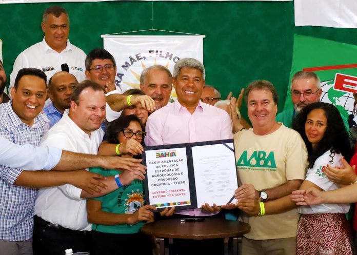 Em Cícero Dantas, Governo do Estado inaugura obras e sanciona Lei Estadual da Agroecologia