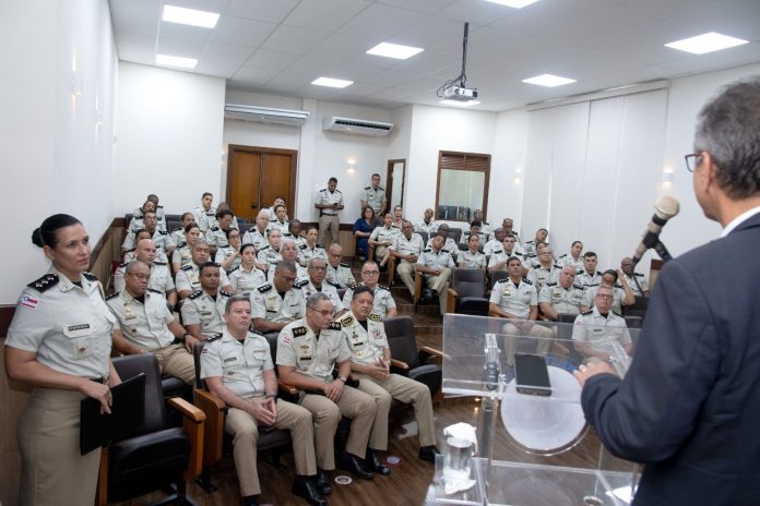 Palestra sobre desafios da comunicação marca aula inaugural do Curso de Comunicação da PM