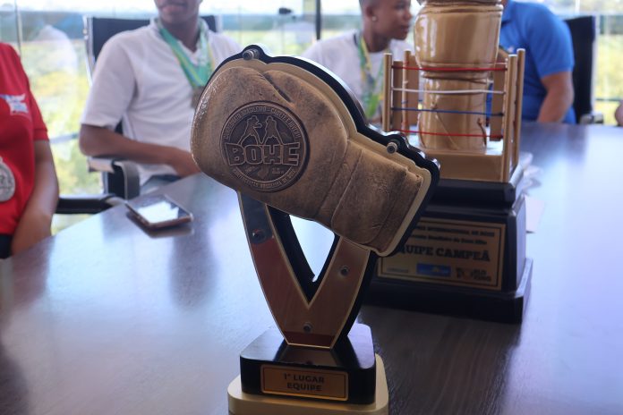 Medalhistas baianos do boxe visitam a Sudesb para agradecer pelo apoio no campeonato brasileiro