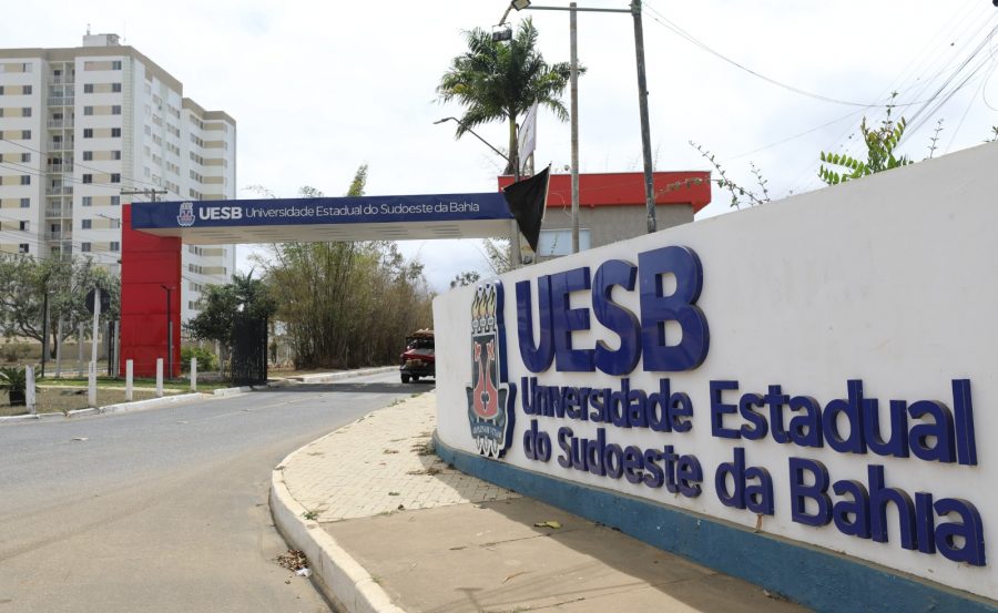 Uefs, Uesb e Uesc aceitam proposta do governo e repasses para Uebas devem chegar a R$ 2,3 bi em 2024