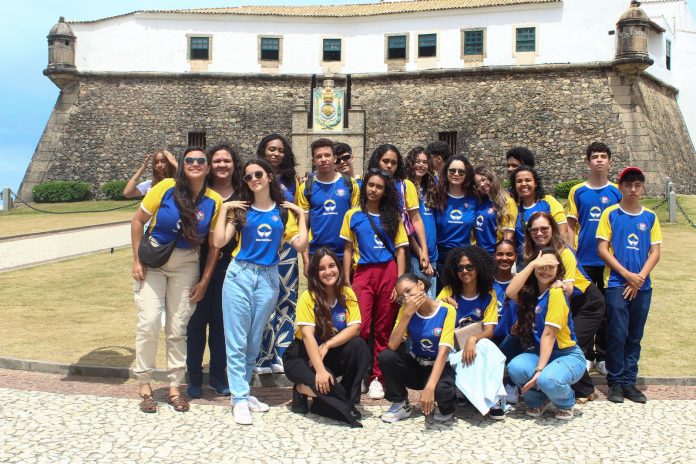 Estudantes da rede estadual baiana criam projeto de leitura como suporte emocional