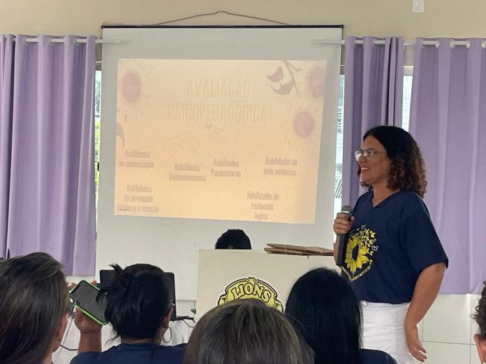 Profissionais da rede estadual participam de imersão sobre Educação Especial em Santo Antônio de Jesus