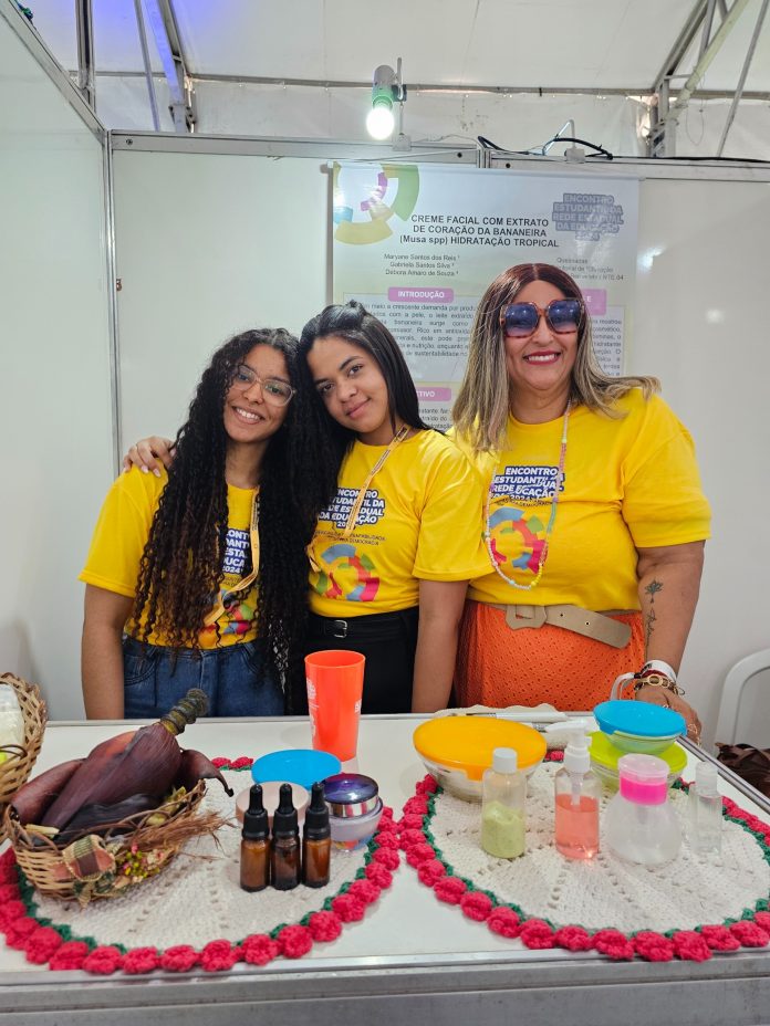 Jovens cientistas utilizam coração da bananeira para desenvolver creme facial