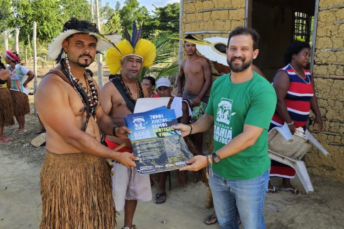 Caravana Bahia Sem Fogo inicia prevenção aos incêndios florestais para comunidades indígenas do Extremo Sul